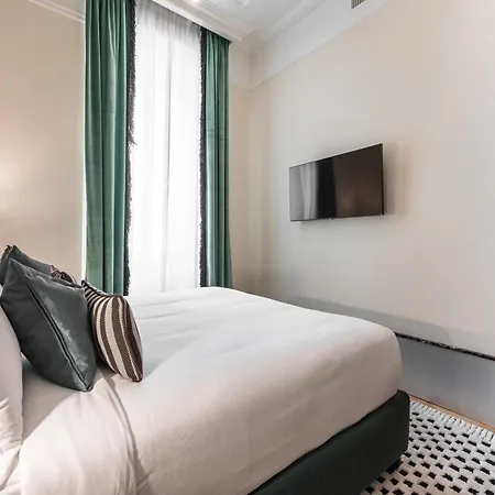 Hotel The Couper Umiltà Roma